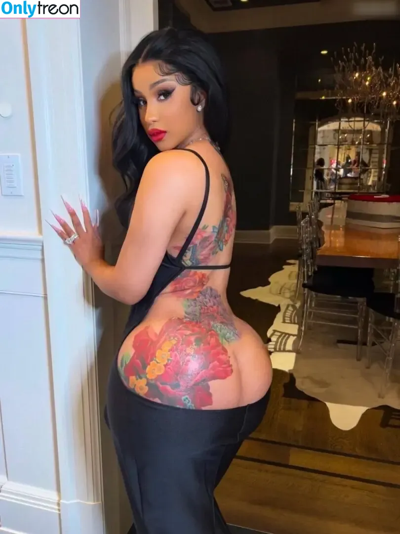 Cardi B nude photo #0622 (iamcardib)