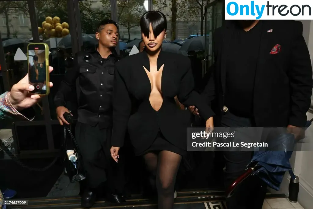 Cardi B nude photo #0650 (iamcardib)