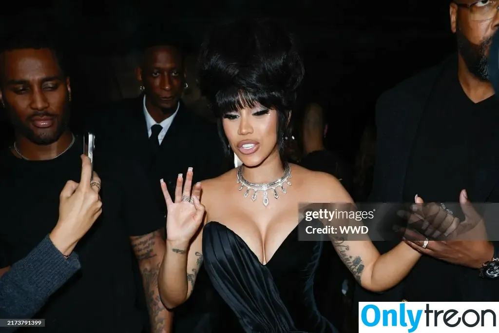 Cardi B nude photo #0654 (iamcardib)