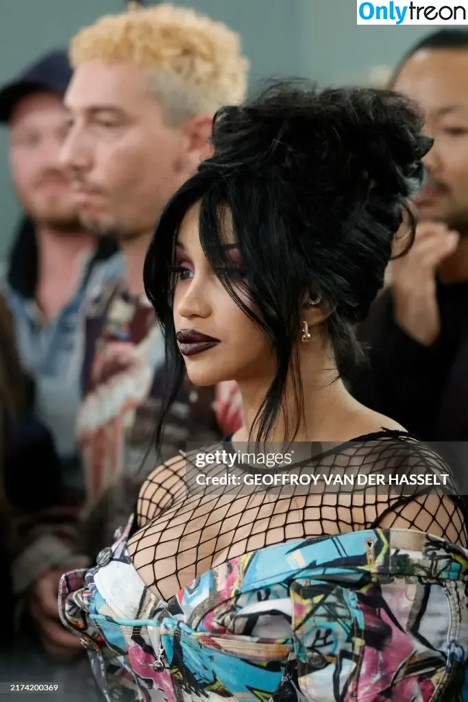 Cardi B nude photo #0658 (iamcardib)