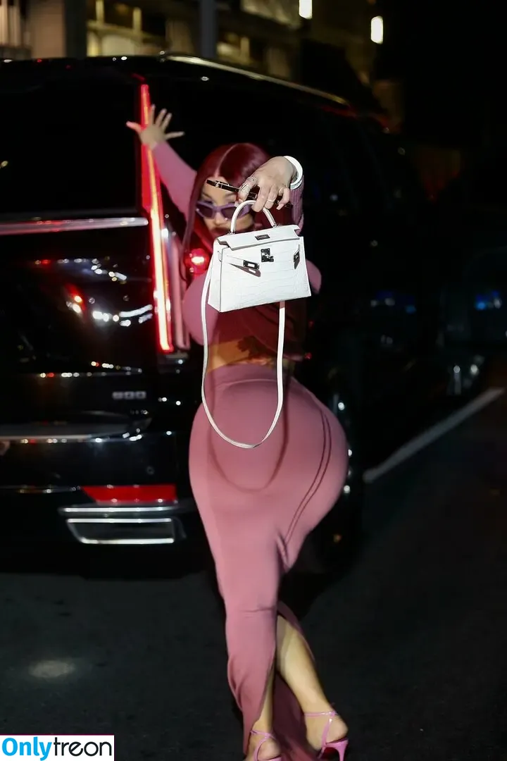 Cardi B nude photo #0707 (iamcardib)