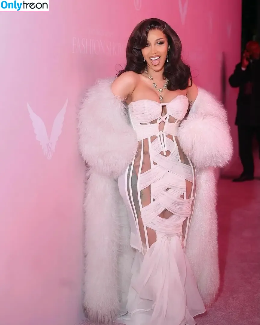 Cardi B nude photo #0717 (iamcardib)