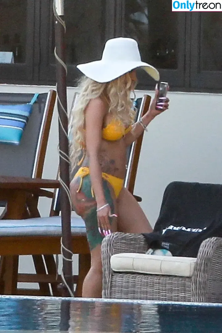Cardi B nude photo #0748 (iamcardib)