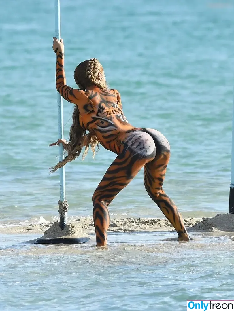 Cardi B nude photo #0759 (iamcardib)