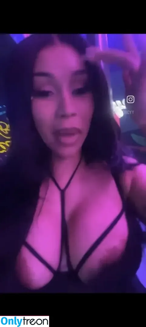 Cardi B nude photo #0865 (iamcardib)