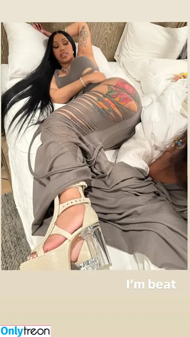 Cardi B nude photo #0968 (iamcardib)