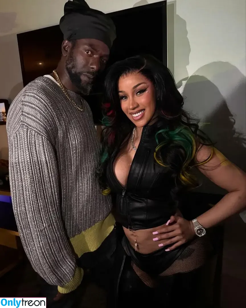 Cardi B nude photo #0971 (iamcardib)