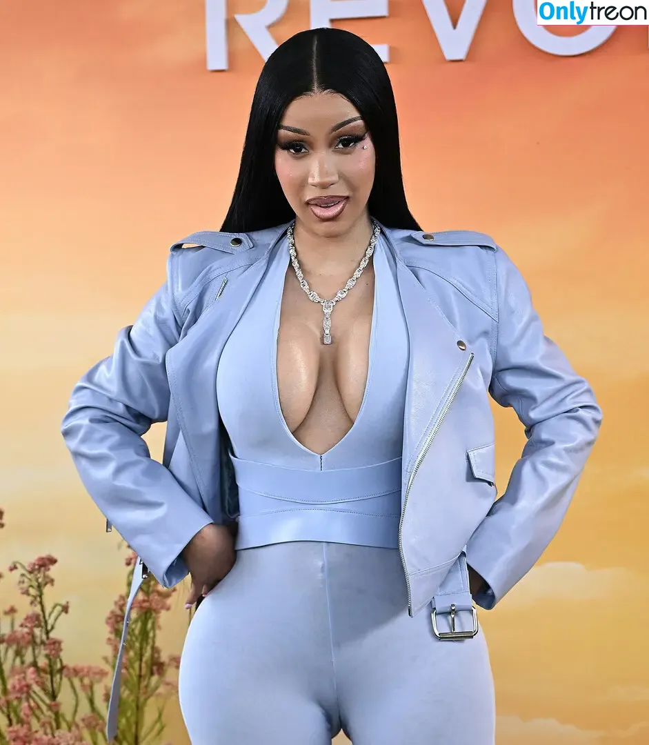 Cardi B nude photo #0977 (iamcardib)