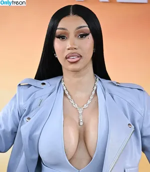 Cardi B / iamcardib nude photo #1015