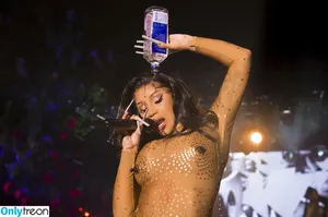 Cardi B / iamcardib nude photo #1071