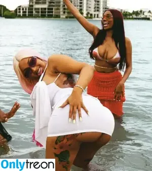 Cardi B / iamcardib nude photo #1091