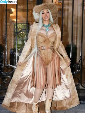 Cardi B / iamcardib nude photo #1104