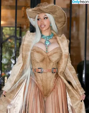 Cardi B / iamcardib nude photo #1105