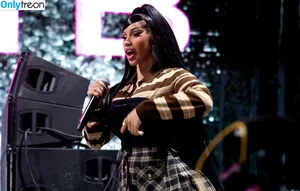 Cardi B / iamcardib nude photo #1125