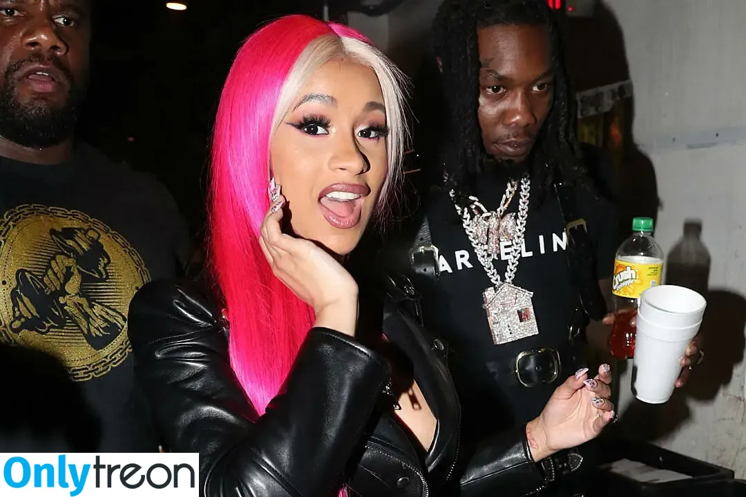 Cardi B nude photo #1075 (iamcardib)