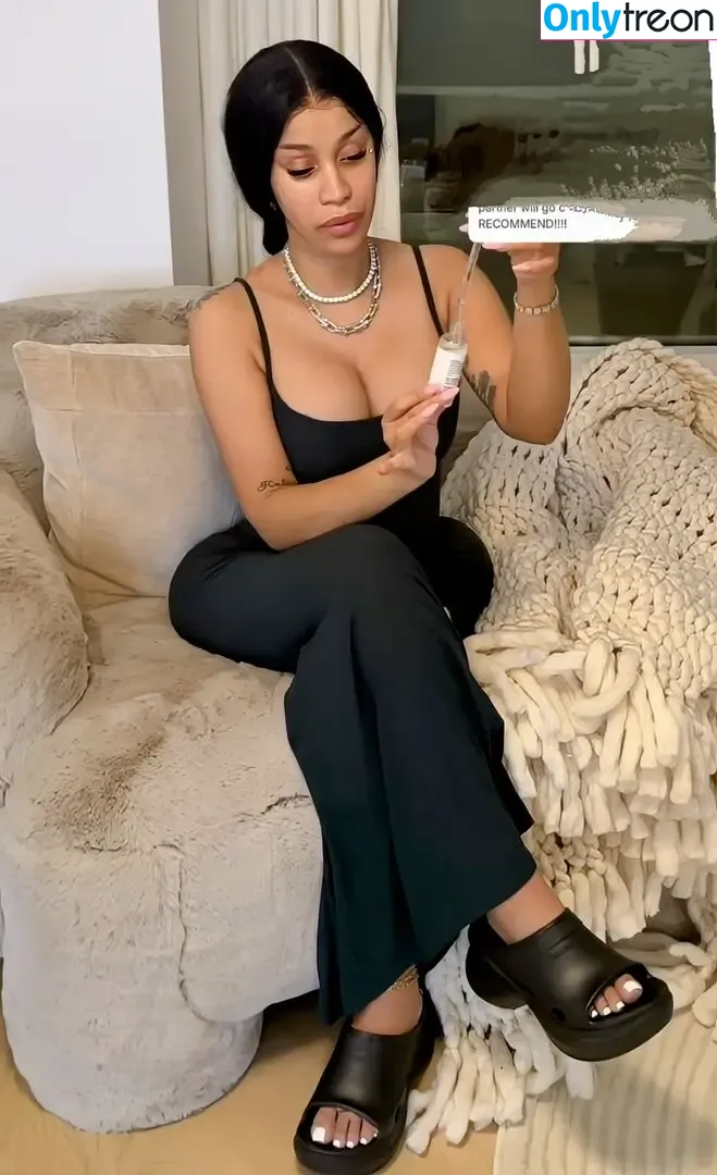 Cardi B nude photo #1094 (iamcardib)