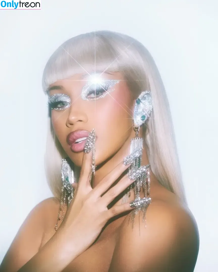 Cardi B nude photo #1147 (iamcardib)
