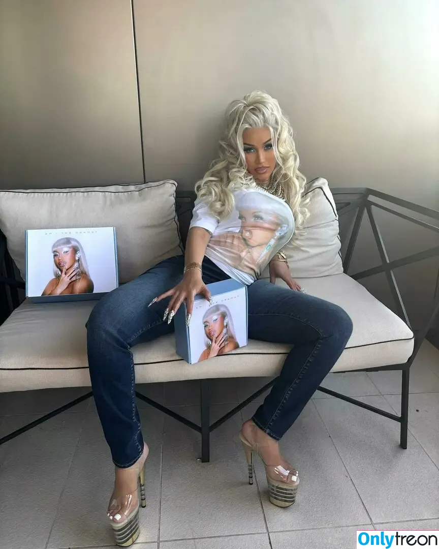 Cardi B nude photo #1154 (iamcardib)