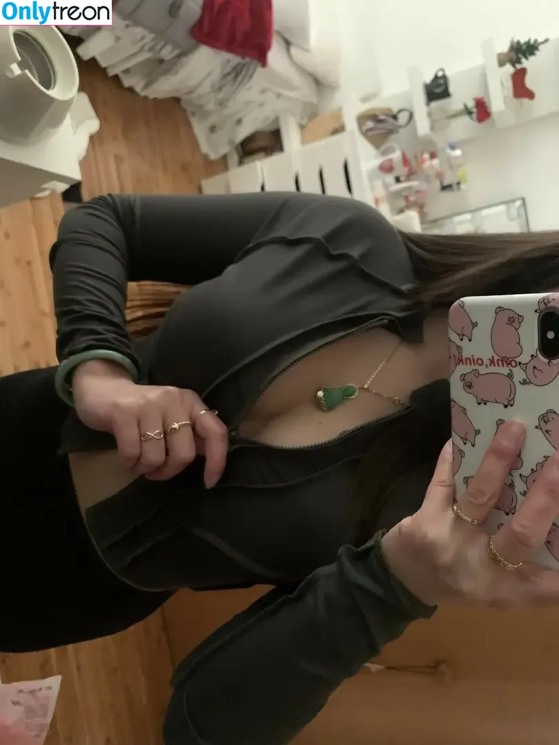 Cari Do nude photo #0007 (Cari_do1 / sasssysiumai)