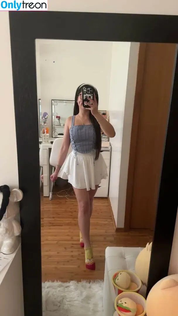 Cari Do nude photo #0039 (Cari_do1 / sasssysiumai)