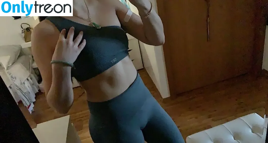 Cari Do nude photo #0052 (Cari_do1 / sasssysiumai)