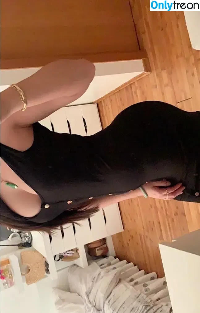 Cari Do nude photo #0056 (Cari_do1 / sasssysiumai)
