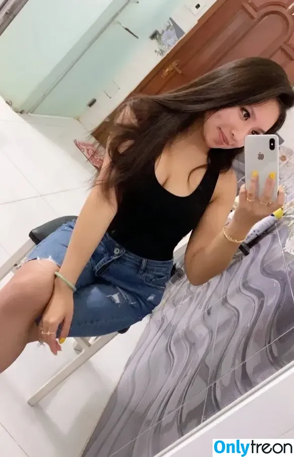 Cari Do nude photo #0057 (Cari_do1 / sasssysiumai)