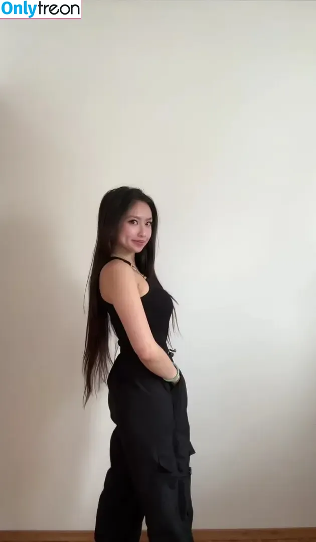 Cari Do nude photo #0092 (Cari_do1 / sasssysiumai)