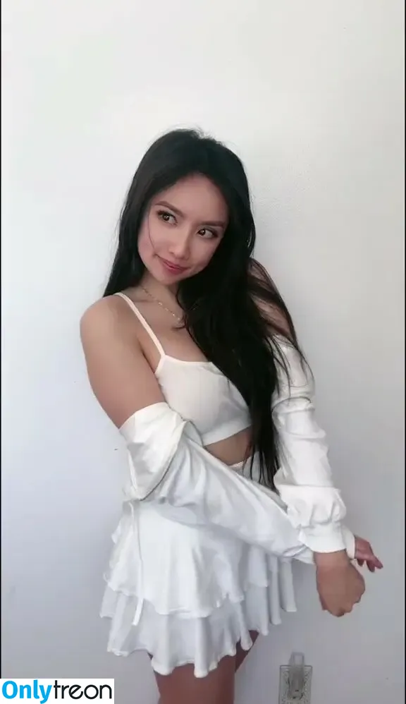 Cari Do nude photo #0096 (Cari_do1 / sasssysiumai)