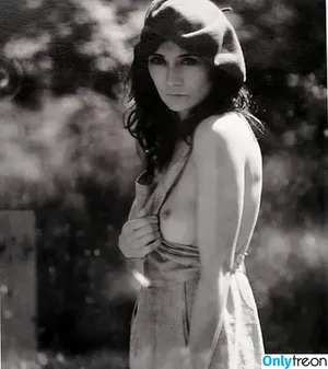 Carice Van Houten / gamethrones / leavecaricealone nude photo #0128