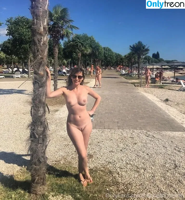Carina Moreschi nude photo #0033 (camoreschi)
