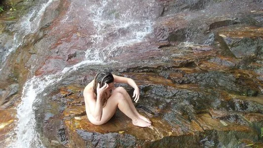 carinamoreschi / camoreschi nude photo #0050