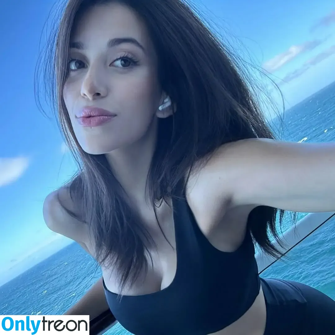 Carmela Barone nude photo #0034 (carmbarone / carmelabaronne / idoliveinheels)