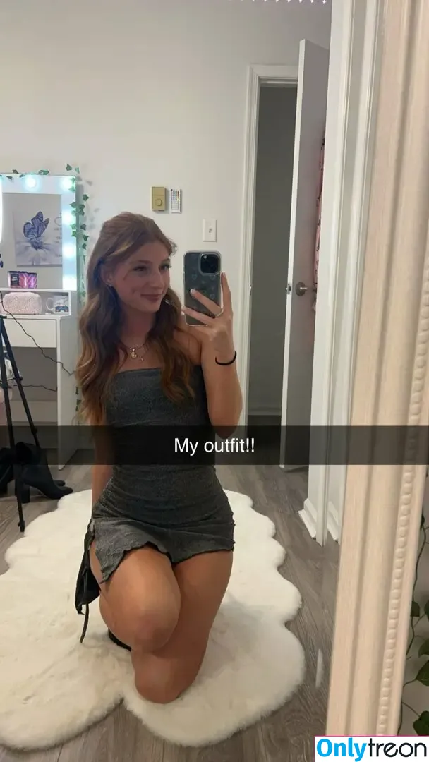 Carmela nude photo #0025 (carmelaclutchfree / carmmiee / carmmieecat)