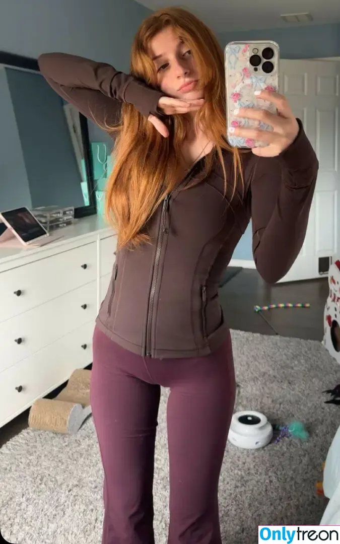 Carmela nude photo #0050 (carmelaclutchfree / carmmiee / carmmieecat)