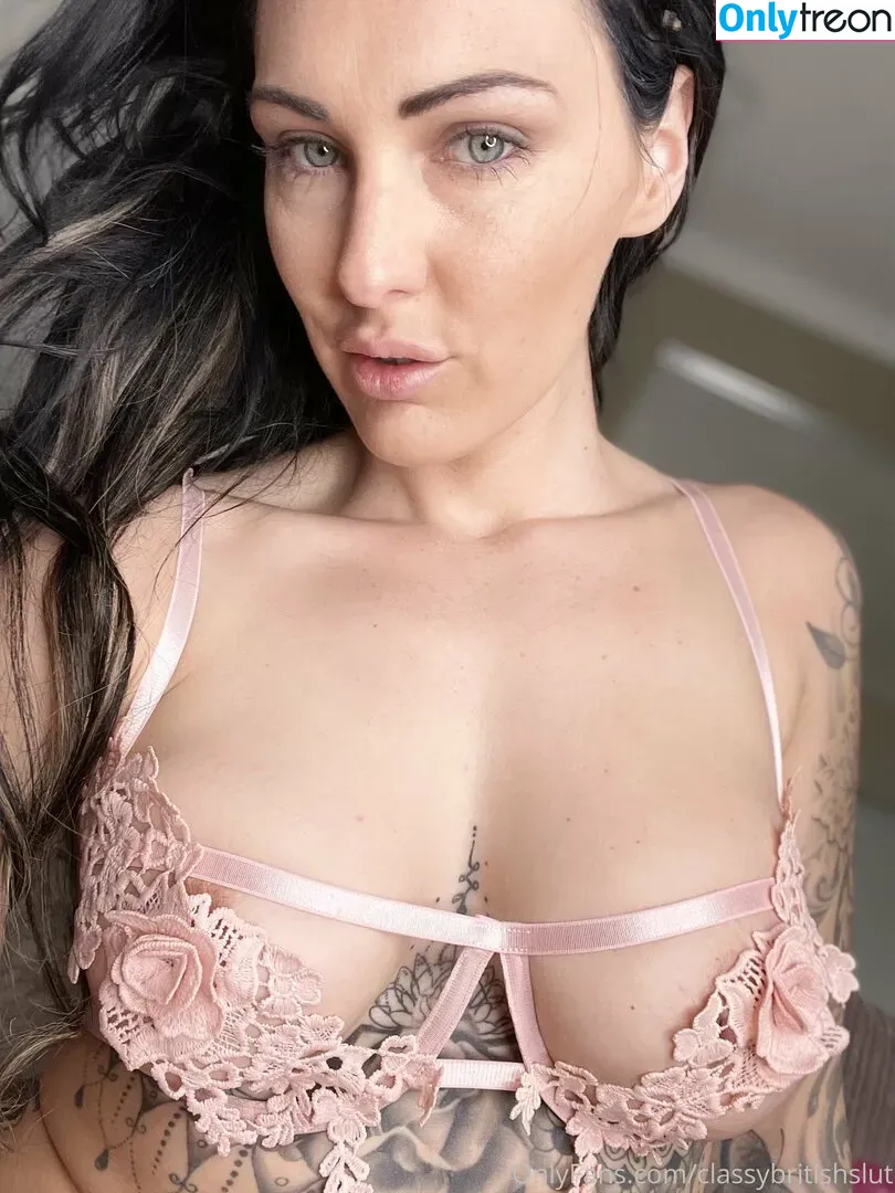 carmen_divinefree nude photo #0047 (mzsouthernflava)