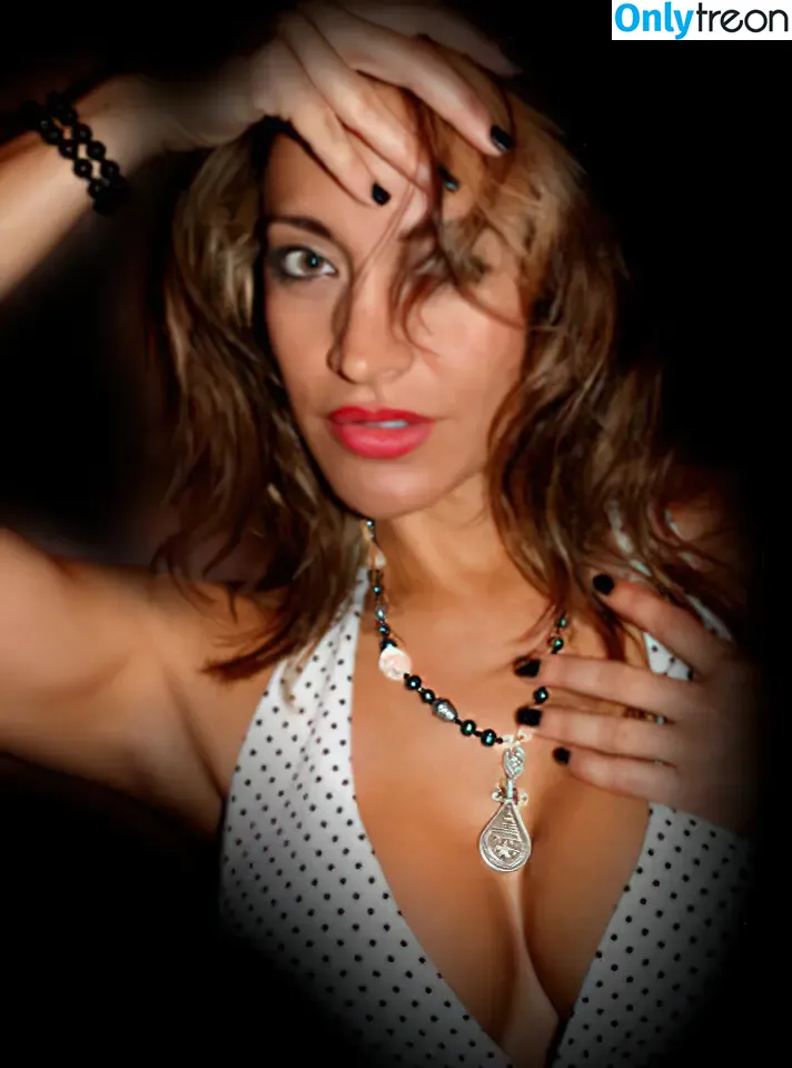 Carmen Garcia nude photo #4865 (carmengar__)
