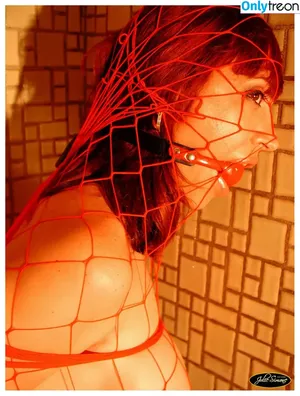 Carmen Garcia / carmengar__ nude photo #5727