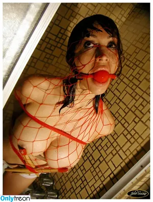 Carmen Garcia / carmengar__ nude photo #5737