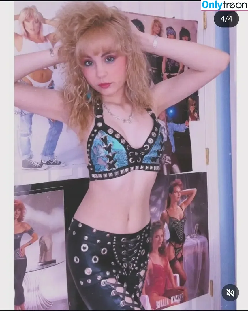 Carntbuyme80s nude photo #0023 (cantbuyme80s / cantbuyme80s_)