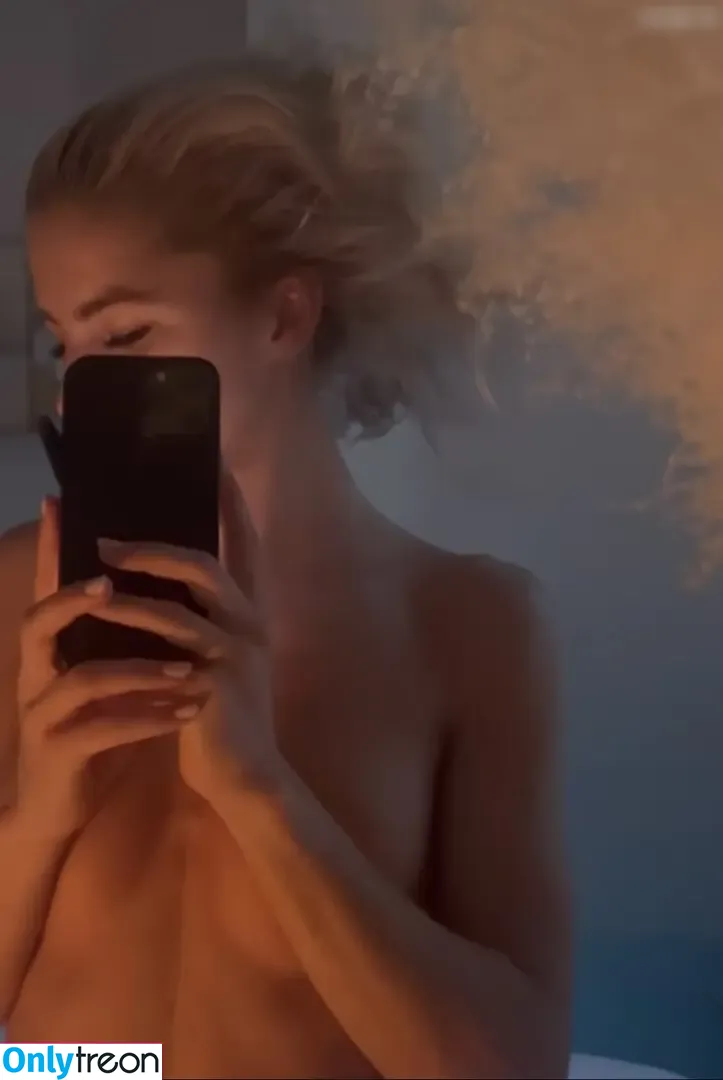 Caro Daur nude photo #0072 (carodaur)