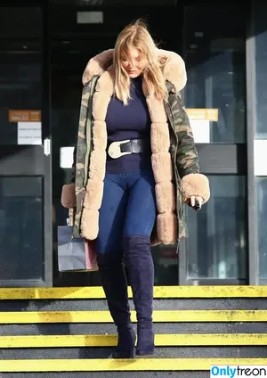 Carol Vorderman / carolvorders nude photo #0060