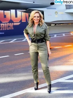 Carol Vorderman / carolvorders nude photo #0099