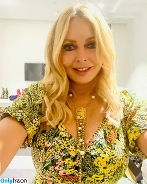 Carol Vorderman / carolvorders nude photo #0150