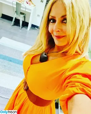 Carol Vorderman / carolvorders nude photo #0185