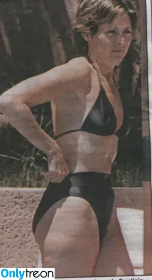 Carol Vorderman / carolvorders nude photo #0236