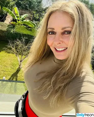 Carol Vorderman / carolvorders nude photo #0374