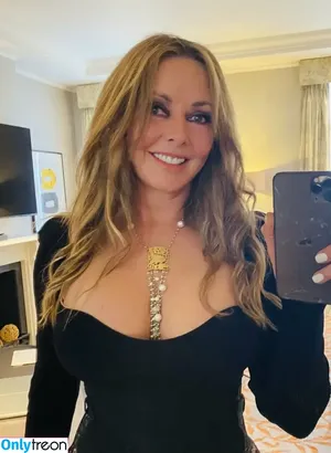 Carol Vorderman / carolvorders nude photo #0481