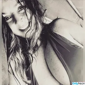 Carol Vorderman / carolvorders nude photo #0505