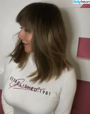 Carol Vorderman / carolvorders nude photo #0587